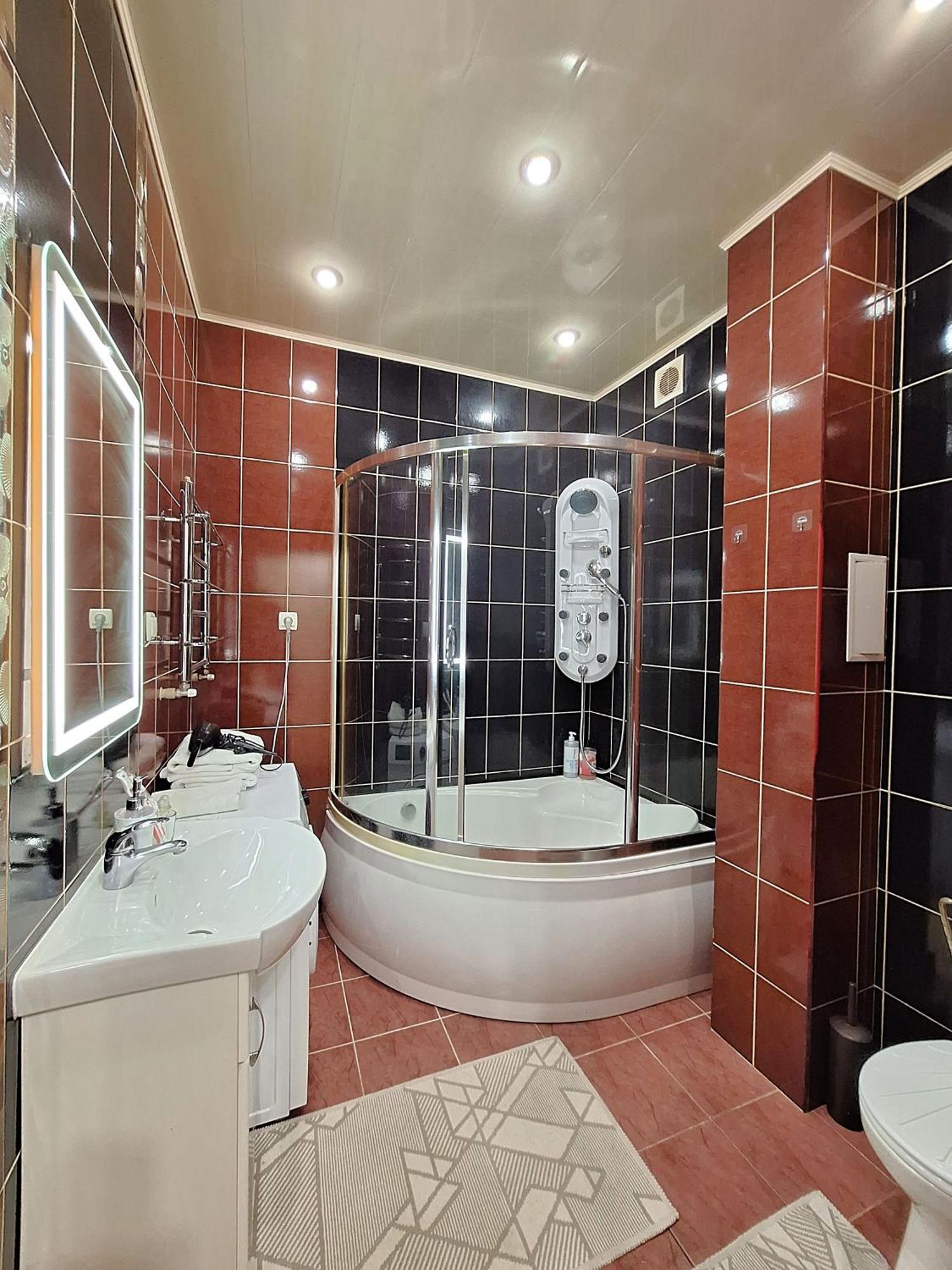 Однокімна Квартира Біля Каштанової Алеї У Центрі Полтави Мережа Alexapartments Документи Для Відряджень Безконтатне Заселення 24-7 Poltava Exterior foto